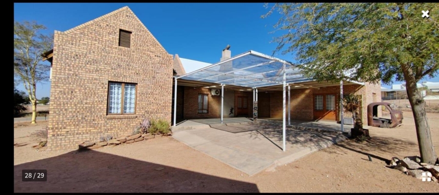 3 Bedroom Property for Sale in Kakamas Northern Cape